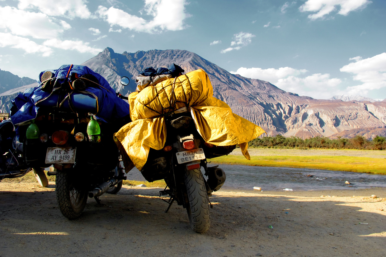 Motociclistas viajando por Ladakh