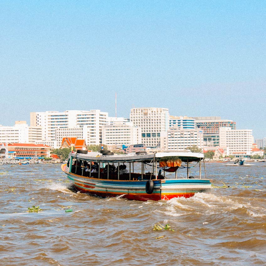 barco-rio-bangkok
