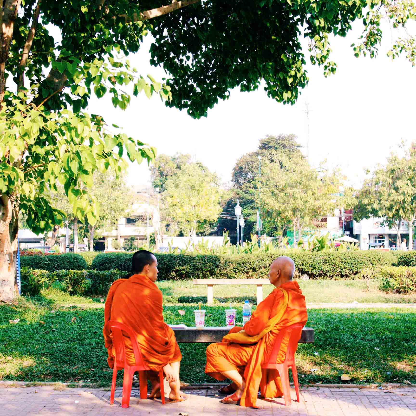 monges-phnom-phen
