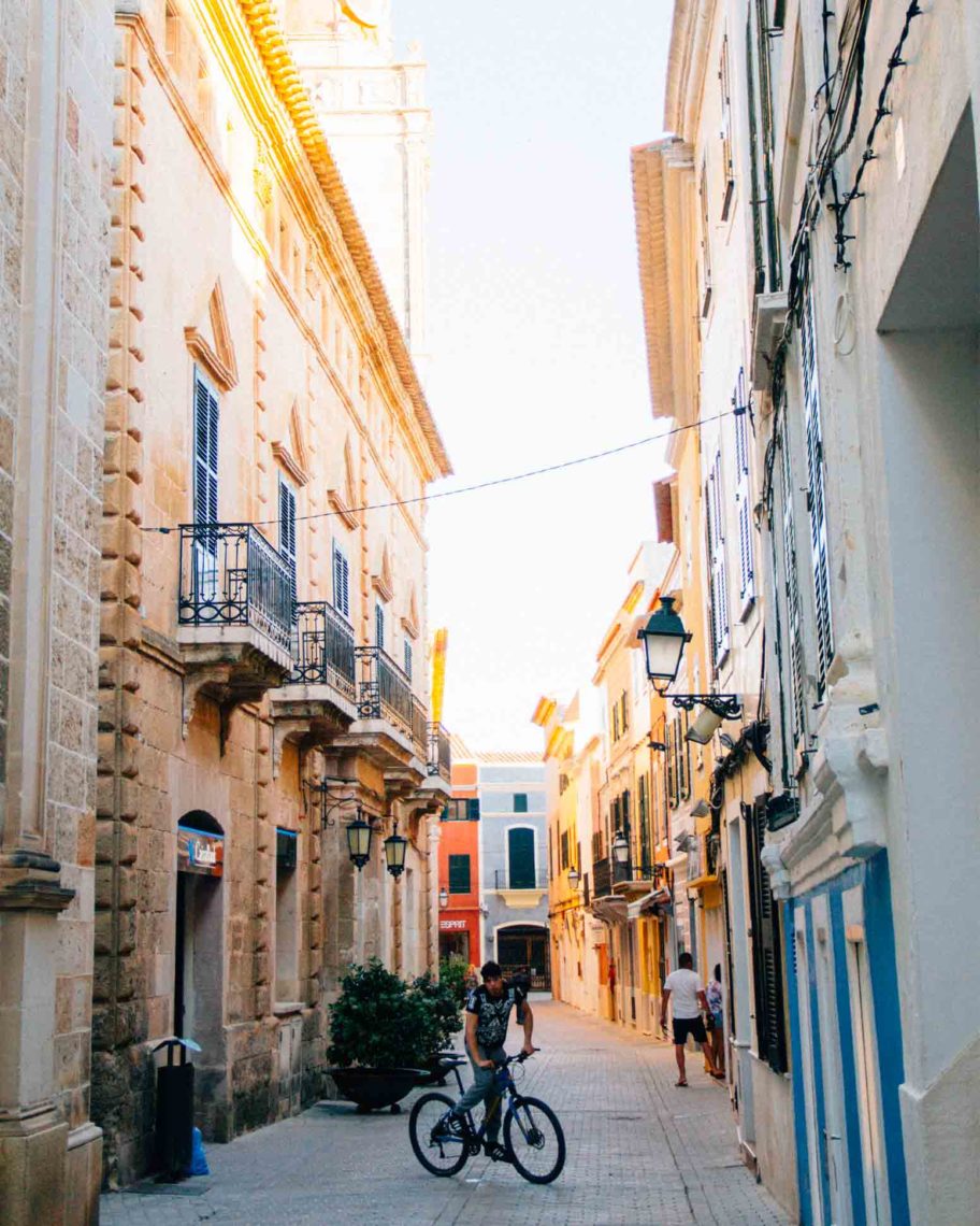 ciudadela-rua-menorca