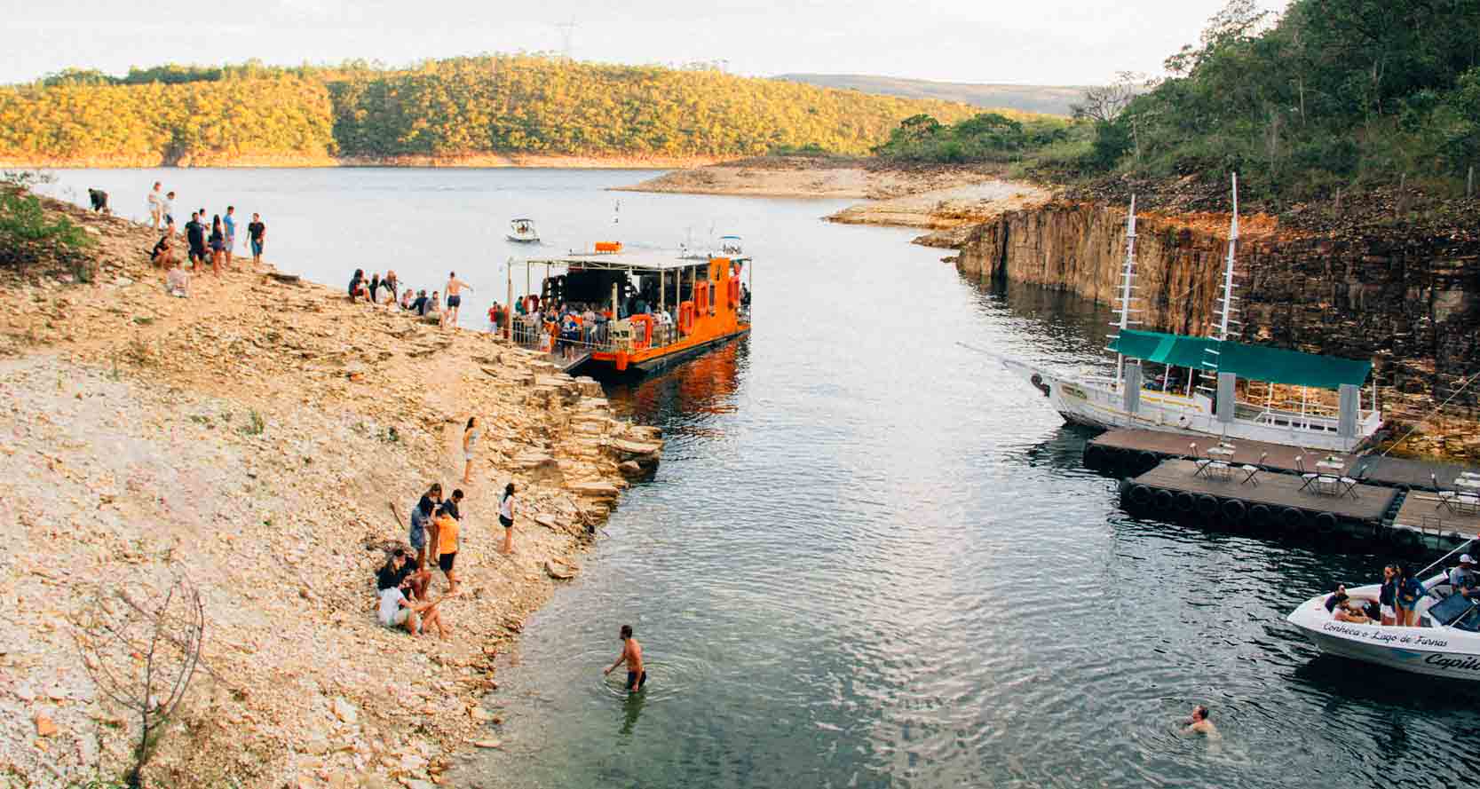 lago-furnas-barco