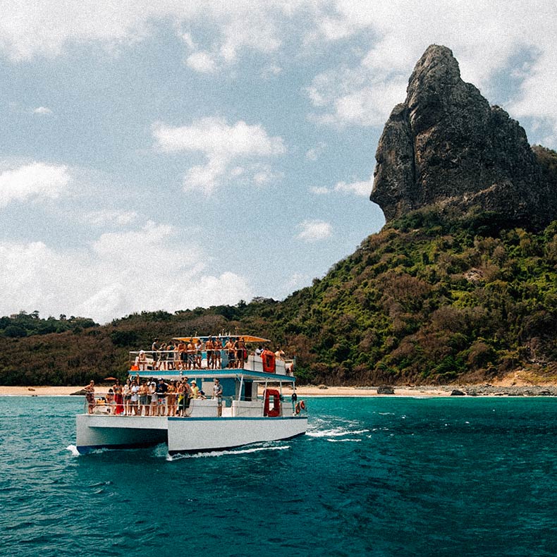 passeio-barco-noronha