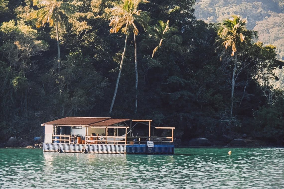 casa-flutuante-ilha-grande