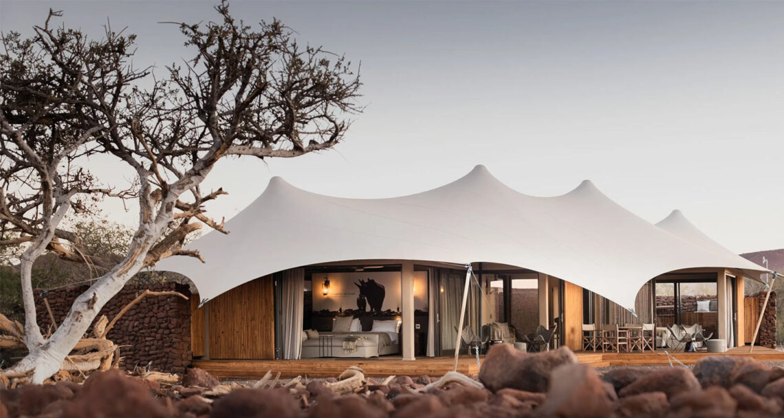 glampings de luxo Desert Rhino Camp, Namíbia