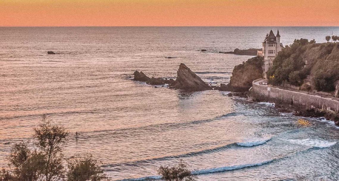 praias na frança para visitar em agosto cote-des-basques