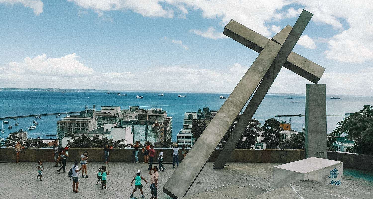 monumento-cruz-caida-salvador-bahia