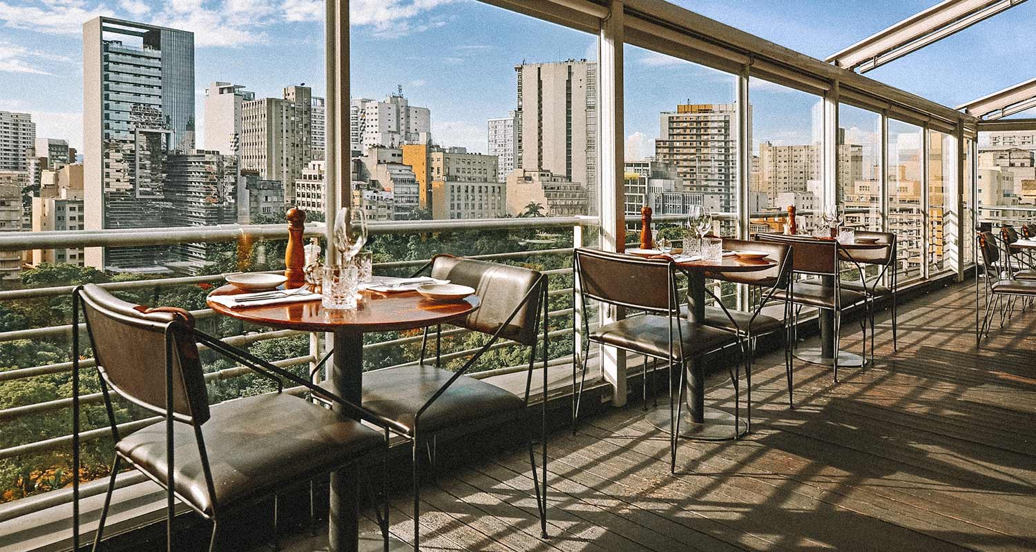 Restaurante Lassú em São Paulo – Cardápio para ninguém botar defeito com  uma vista panorâmica da cidade