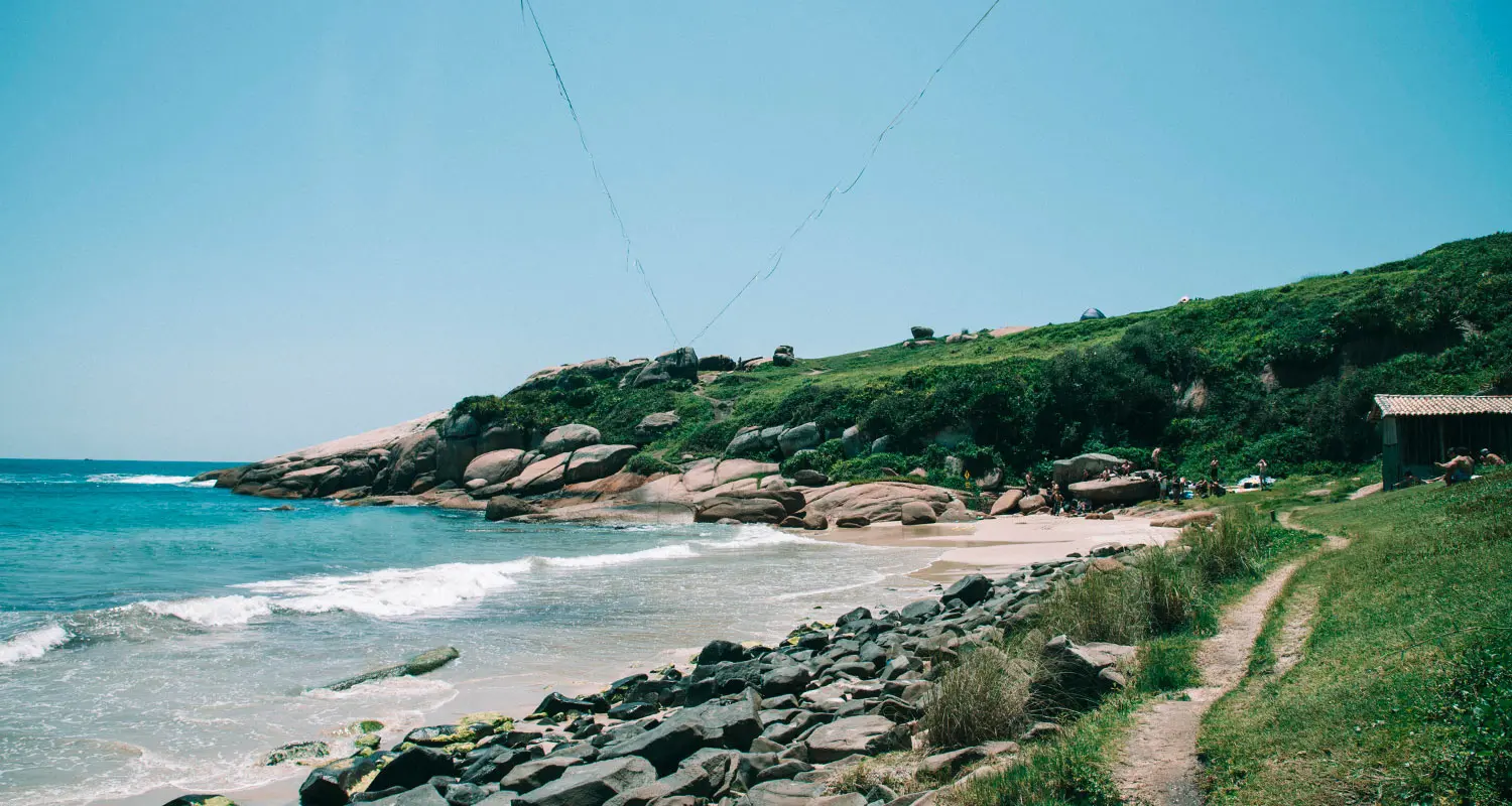 7 praias isoladas em Florianópolis para relaxar na ilha - Carpe Mundi