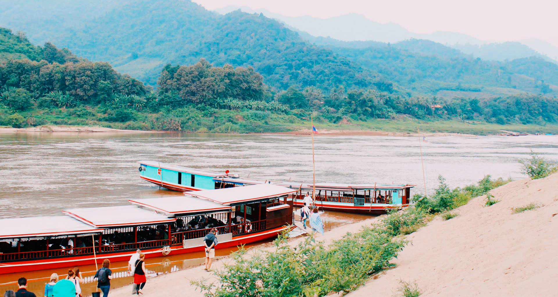 slow-boat-luang-say-parada-laos