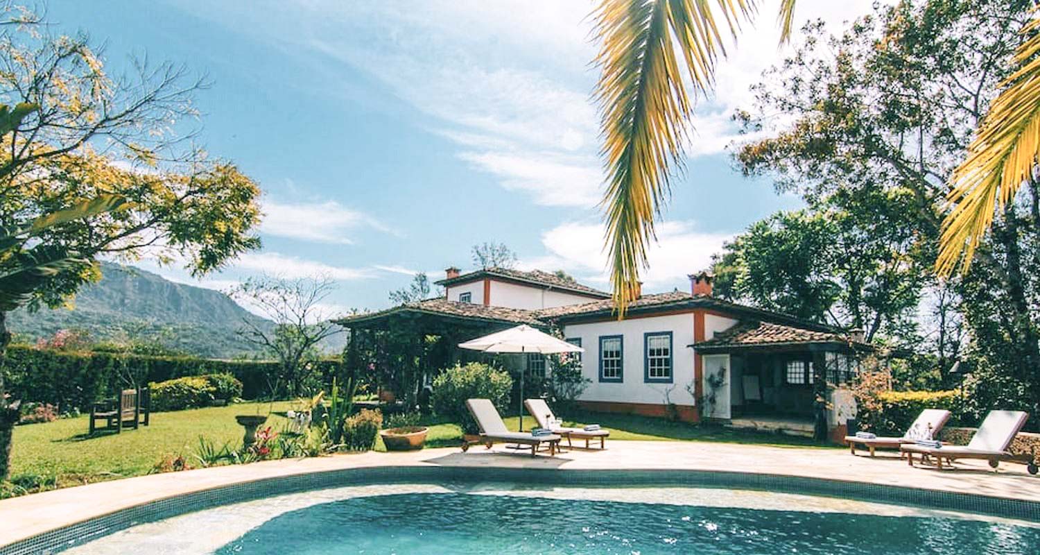 vista da piscina casa em Tiradentes
