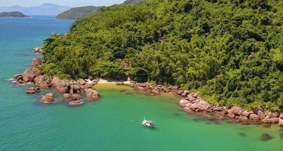 Praia Saco do Mamanguá, em Paraty