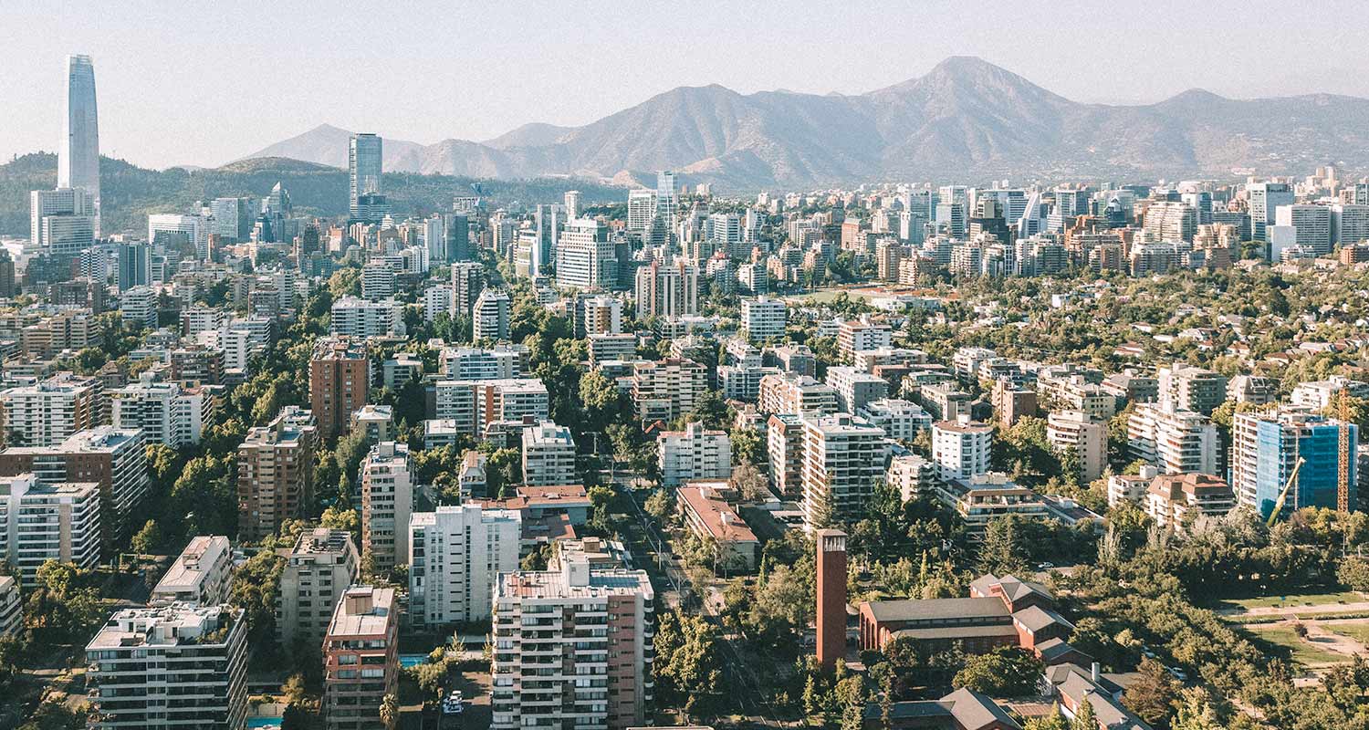 Skyline de Santiago, no Chile, uma das maiores cidades da América do Sul