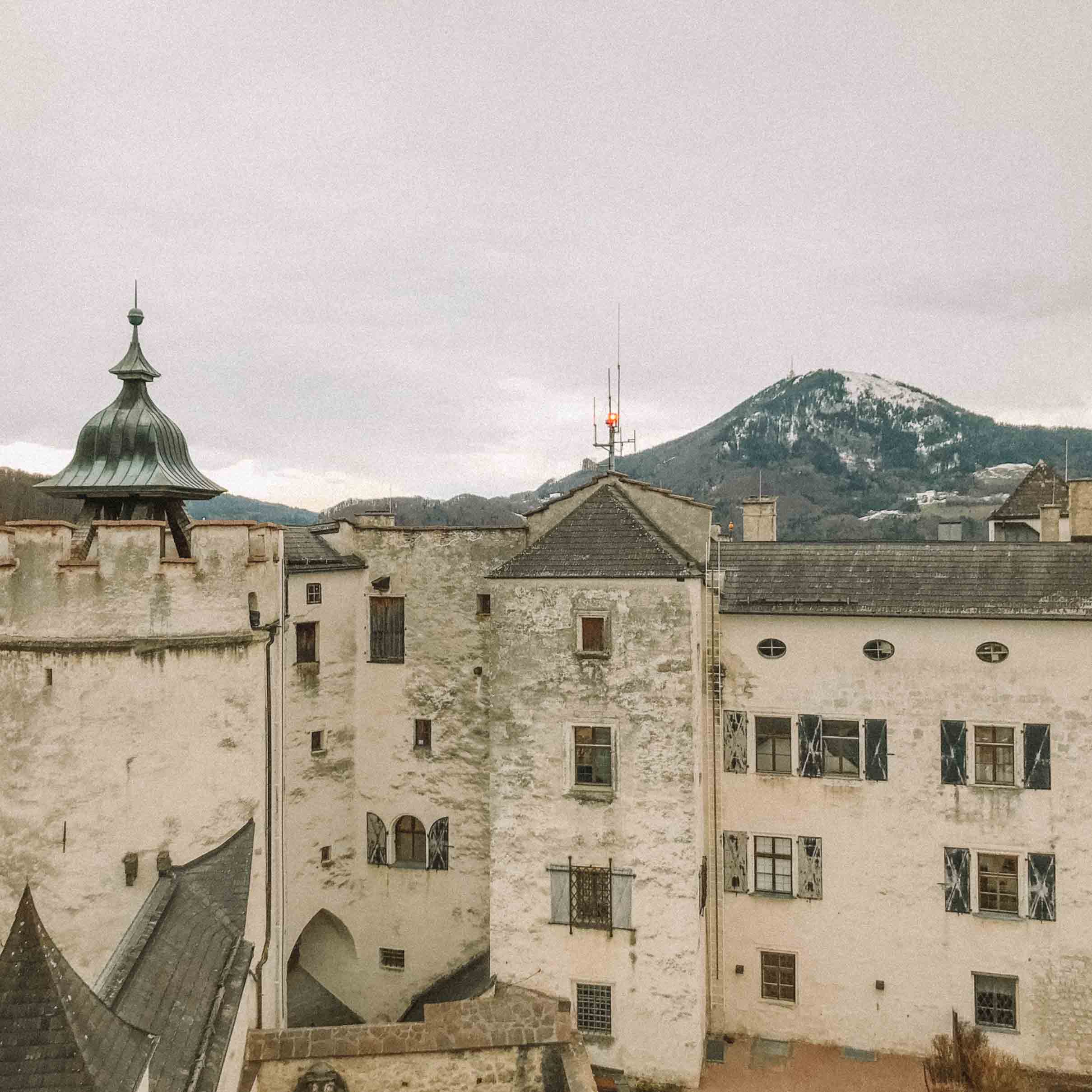 Parte da visão externa da Fortaleza Hohensalzburg