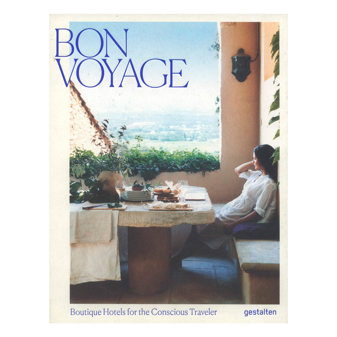 capa do livro Bon Voyage spbre turismo sustentável com uma mulher admirando a paisagem