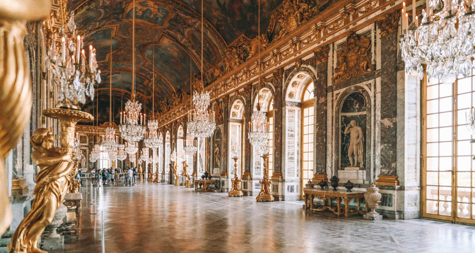 Sala dos Espelhos no Palácio de Versalhes