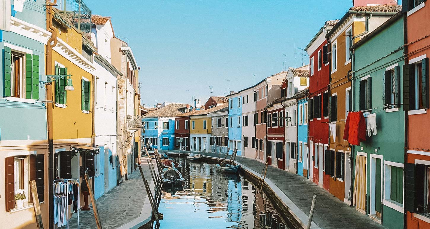 casas coloridas em burano, Italia 