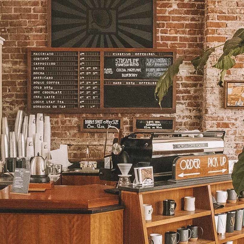 espaço interno da cafeteria victrola em seattle