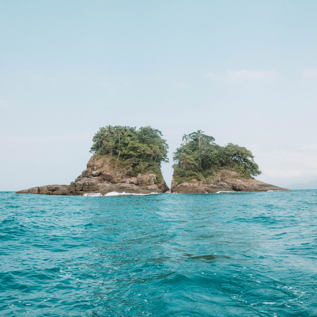 Ilha da rachada, em Ubatuba