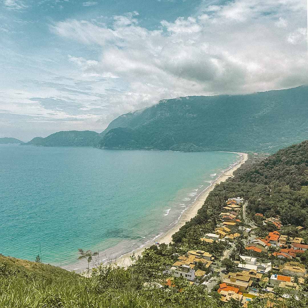 vista praia de guaeca morro das sete voltas