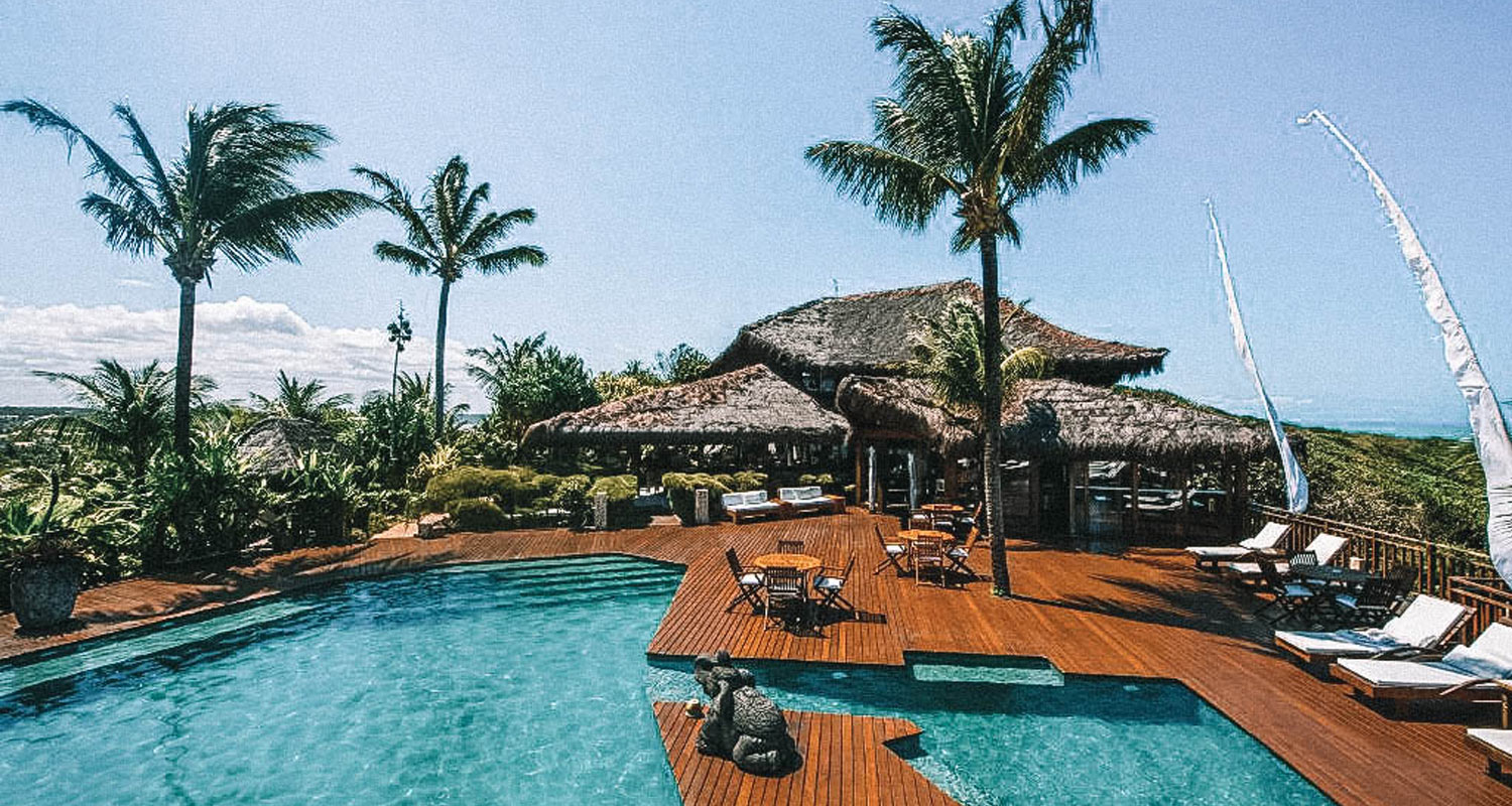 Piscina sombra e agua fresca