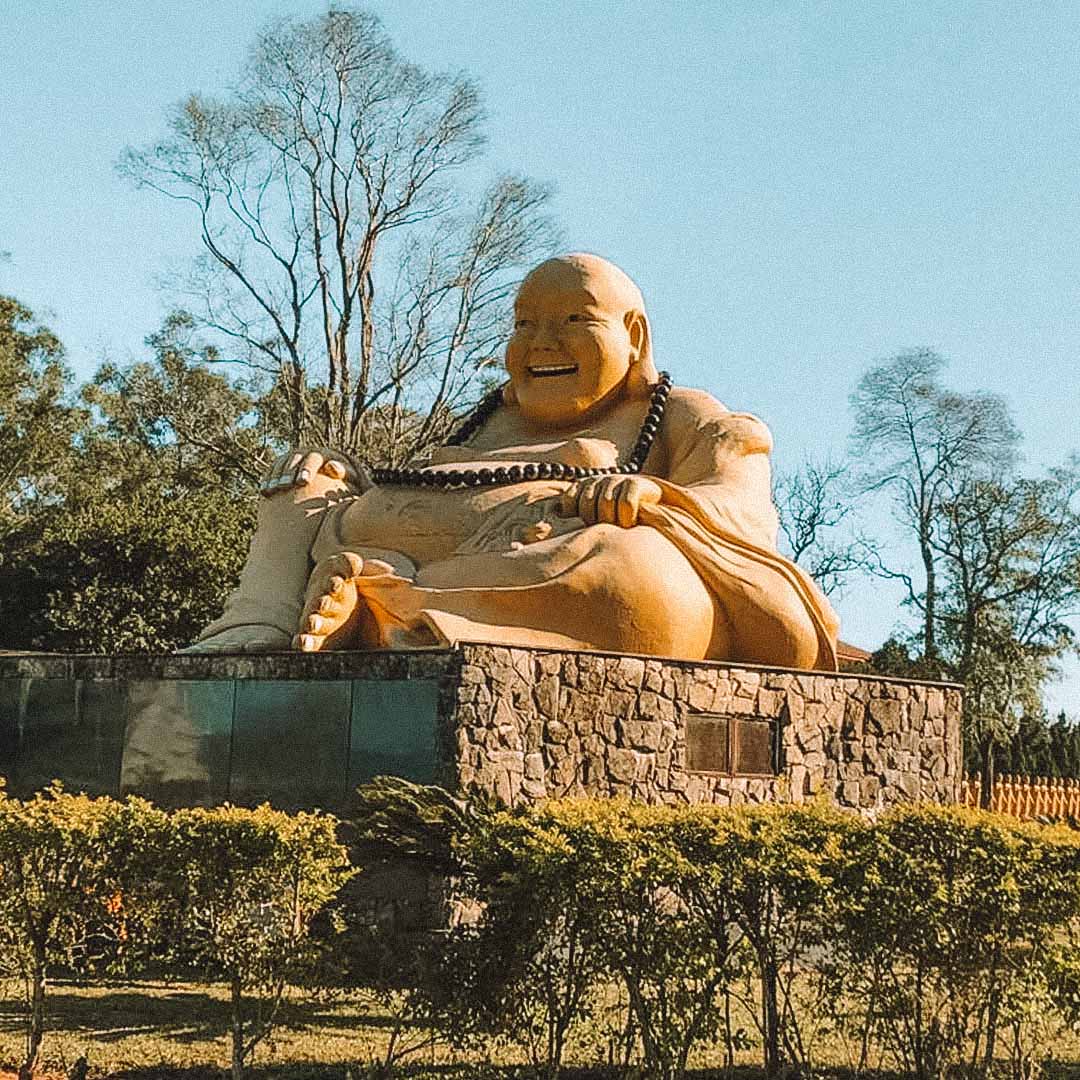 buda sorridente templo budista foz do Iguaçu 