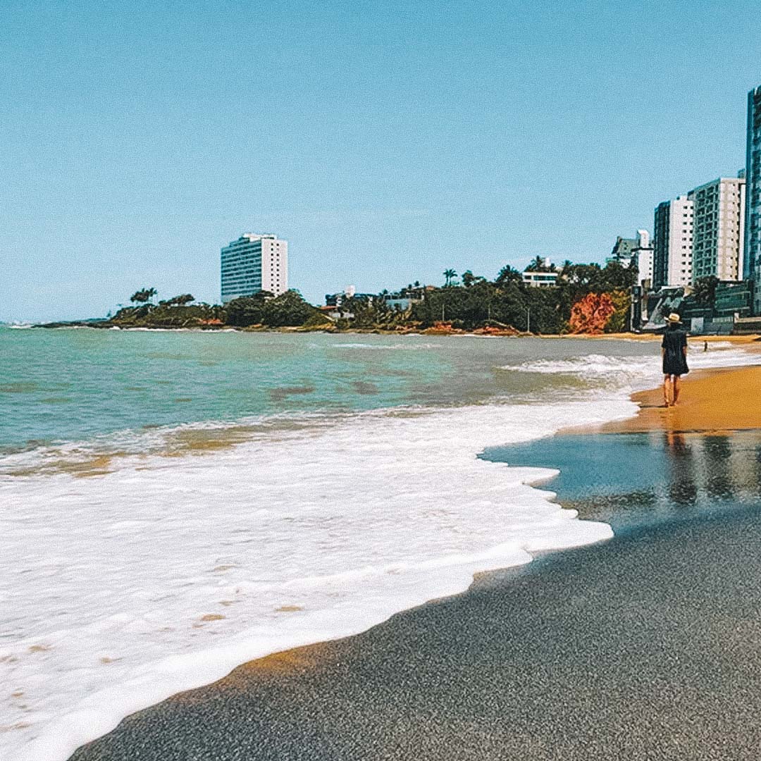 praia de areia preta es