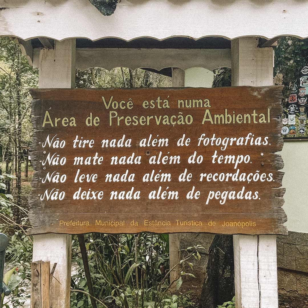 placa preservação ambiental cachoeira dos pretos