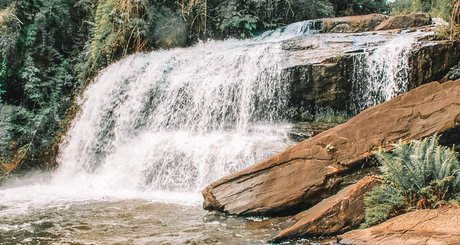 hotéis com cachoeira em minas gerais