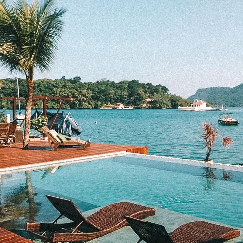 hotéis com piscina em angra dos reis