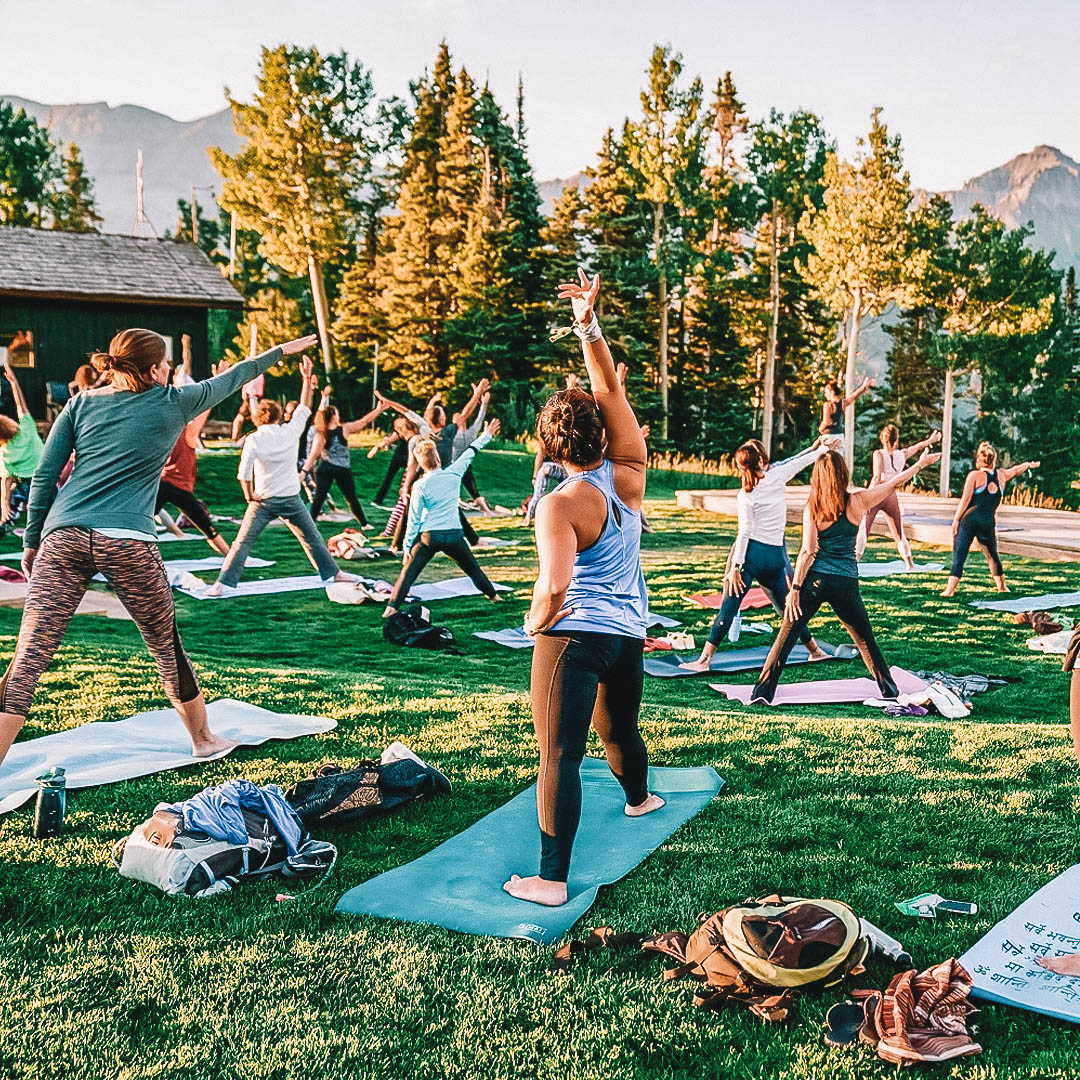 festivais de yoga nos estados unidos