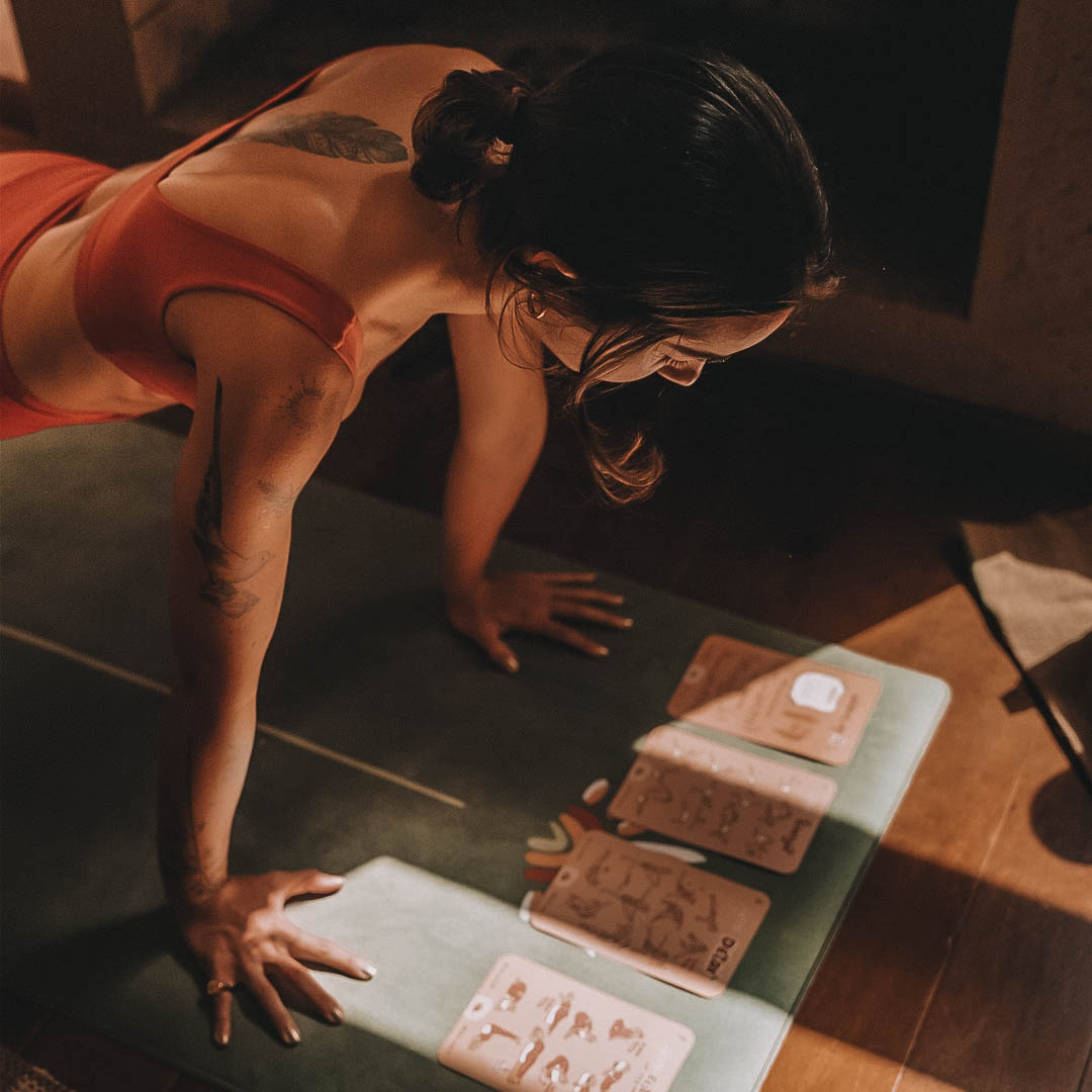 baralho assanas yoga santosha