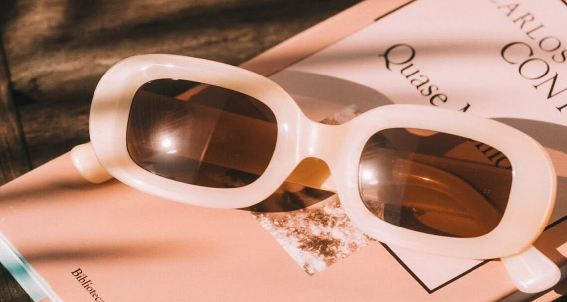 como escolher óculos de sol para viagem