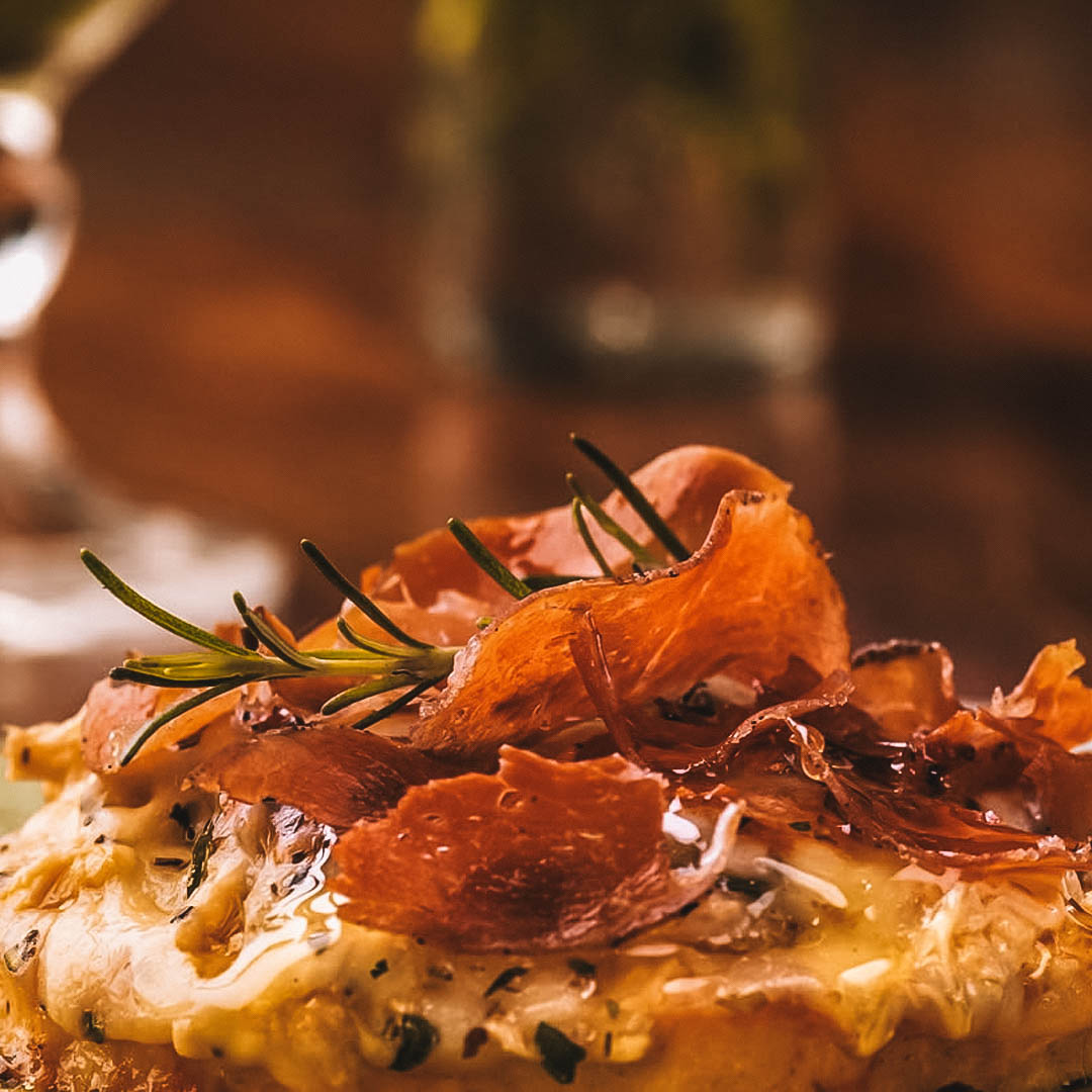 pizza de polenta em venda nova do imigrante