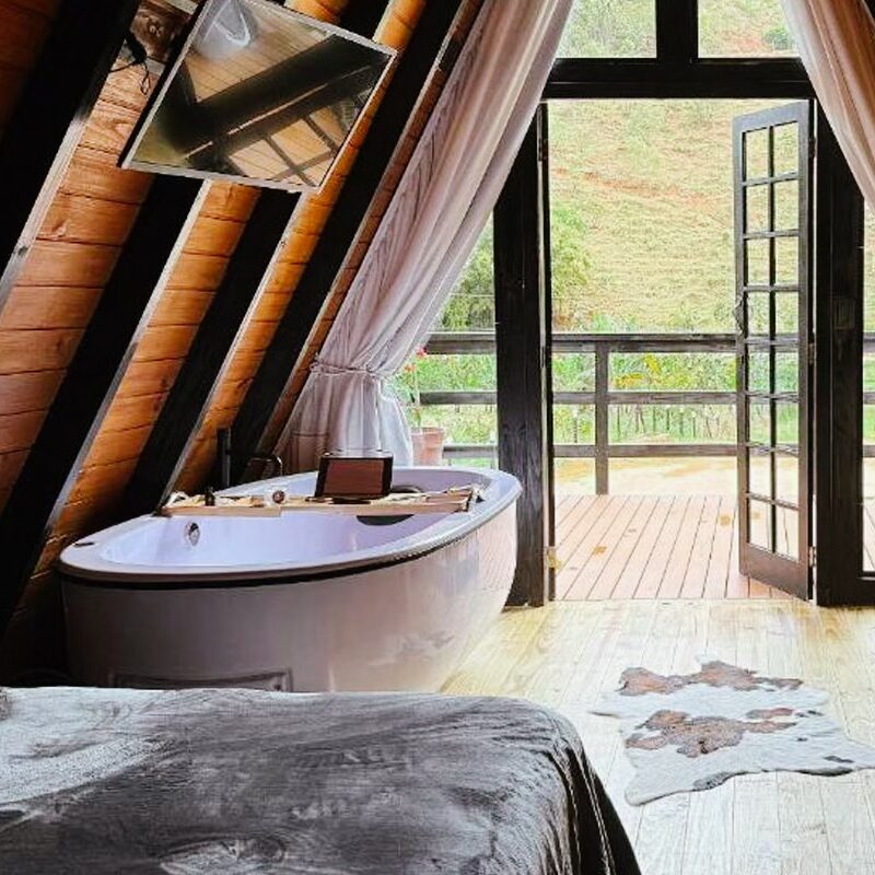 cabana em domingos martins espirito santo com jacuzzi dentro do quarto