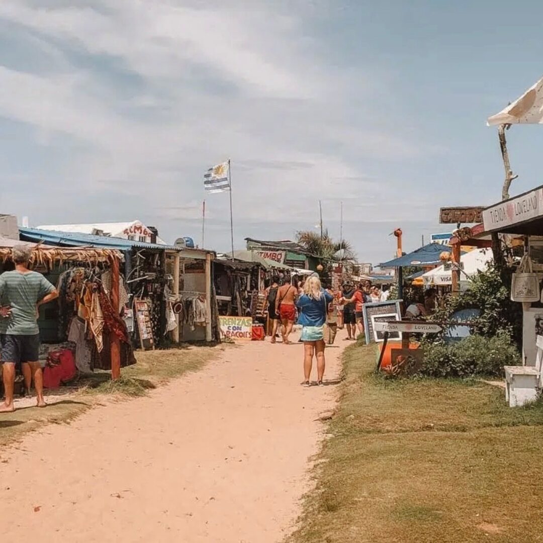 Feira de artesanato, Cabo Polonio, Uruguai.