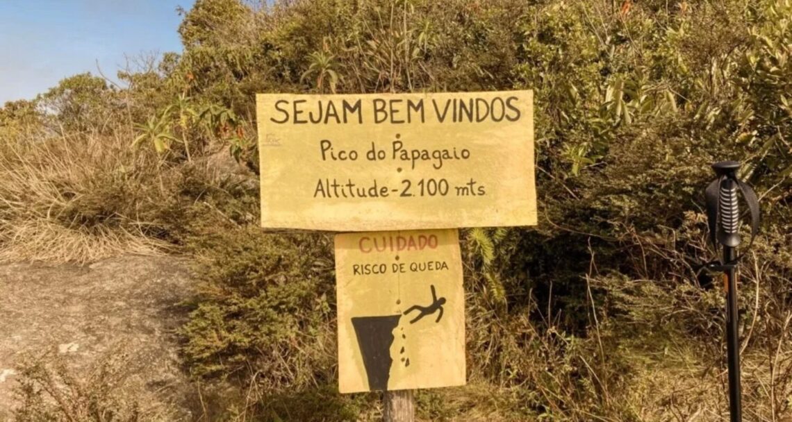 Pico do Papagaio, Vale do Matutu