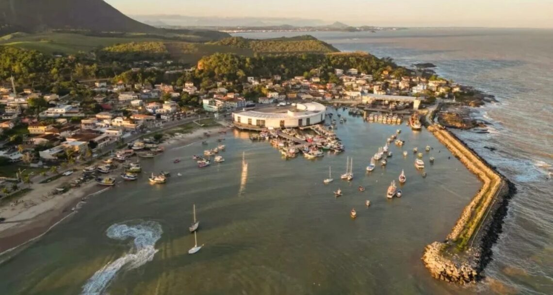 Praias perto de Minas Gerais: Praia de Itaipava, Itapemirim