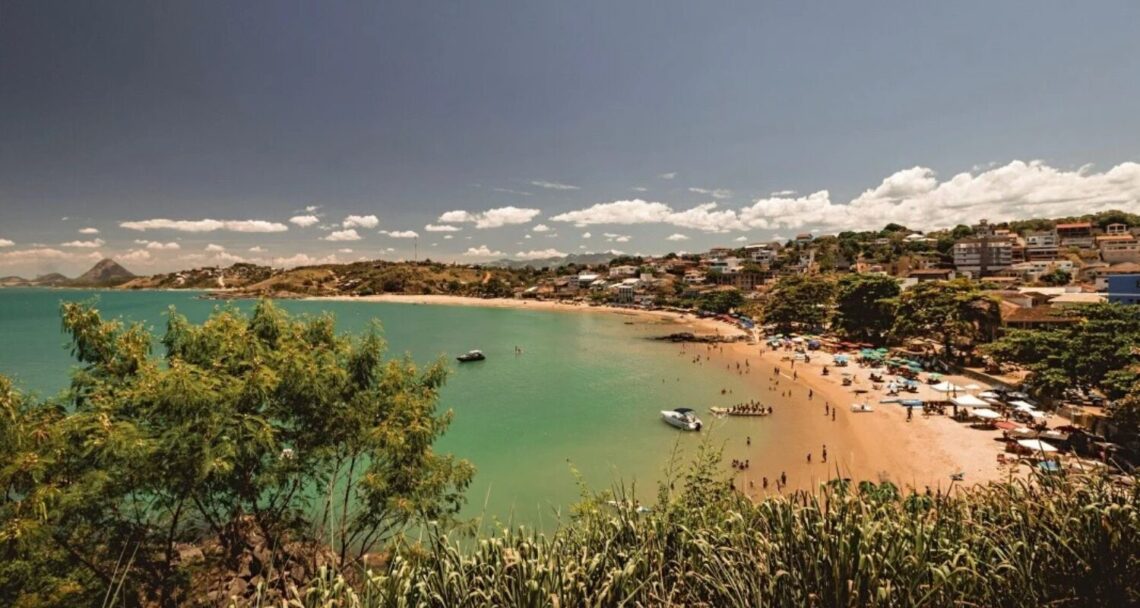 Praias perto de Minas Gerais: Praia dos Namorados, Anchieta